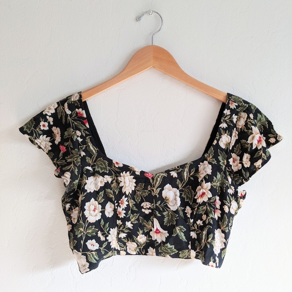 American Eagle Outfitters Tops - AE Floral Crop Top